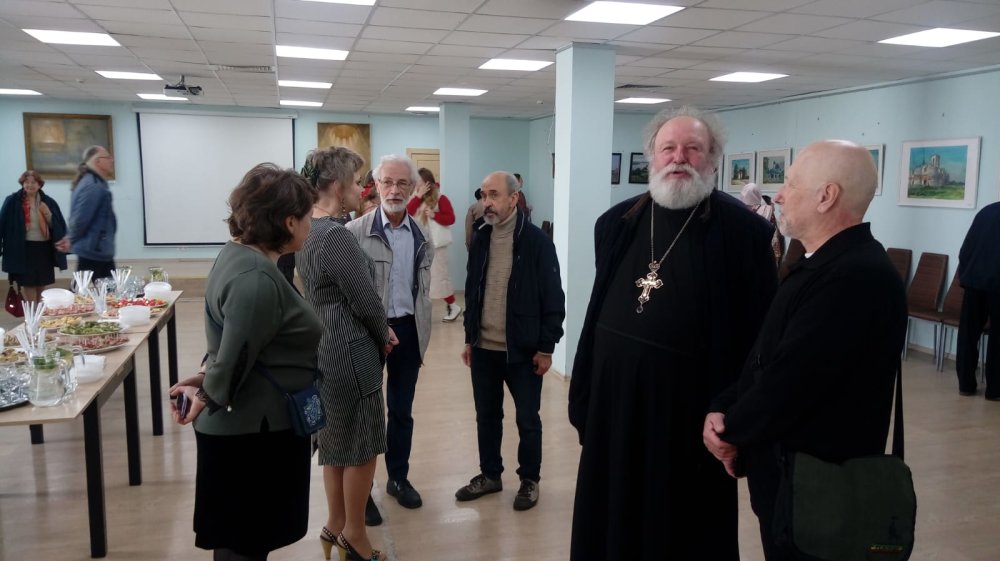 Выставка московских художников в приходском зале храма Рождества Пресвятой Богородицы в Старом Симонове