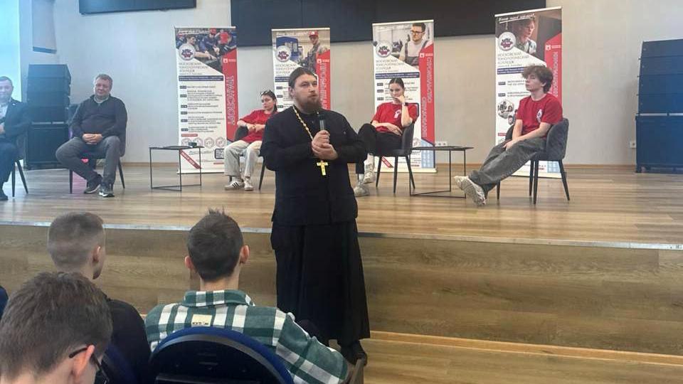 Встреча иерея Антония Немова  с  директором МТК им. И.А. Лихачёва